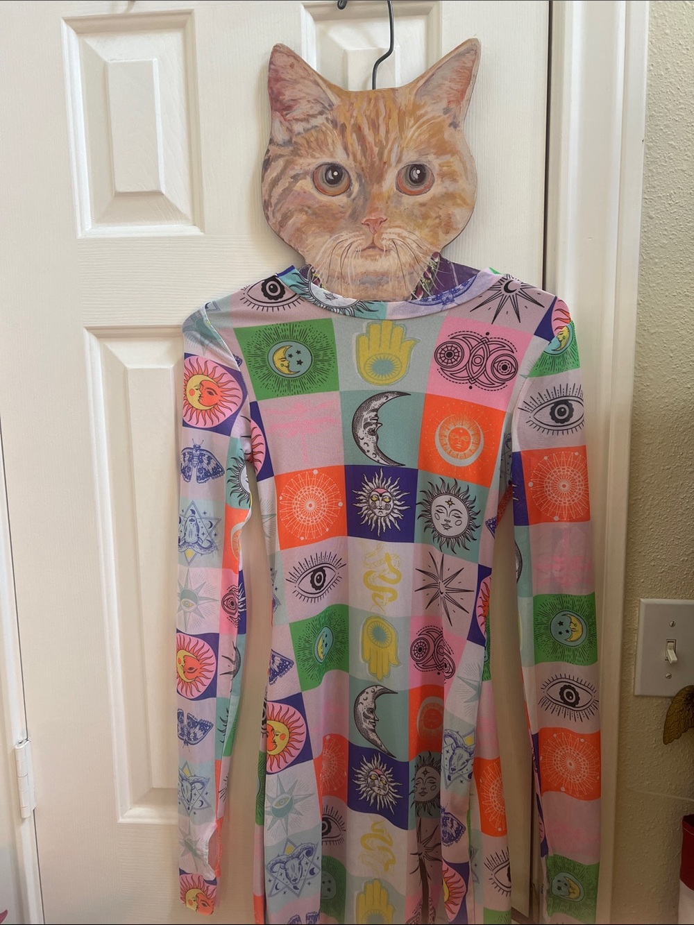 ANNIE RHINEHART; VINTAGE, Stupell Johnston Wooden Cat Clothes/Display Hanger! - Picture 6 of 6